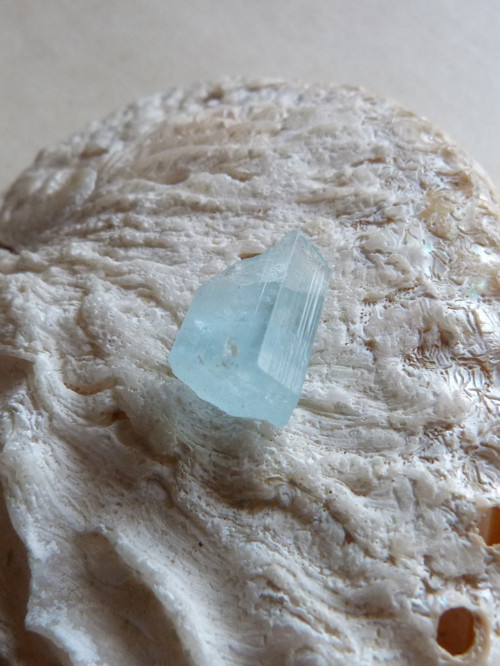 Akvamarín krystal - 1,7 cm — foto 5
