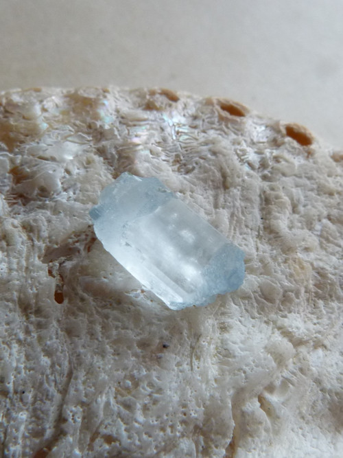 Akvamarín krystal - 1,6 cm — foto 5