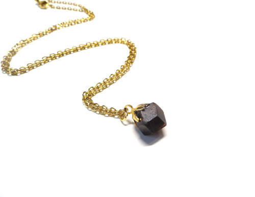 Granát surový, chirurgická ocel — foto 2