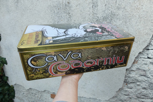 Dáma secesní...velká plechovka — foto 2