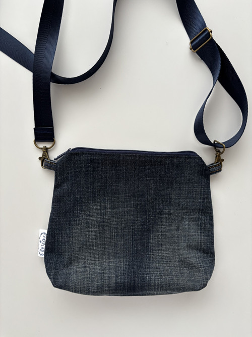 Crossbody taštička riflová — foto 2