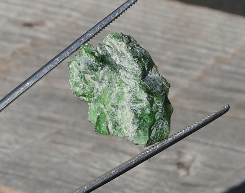 Surový chromdiopsid V3690 — foto 4