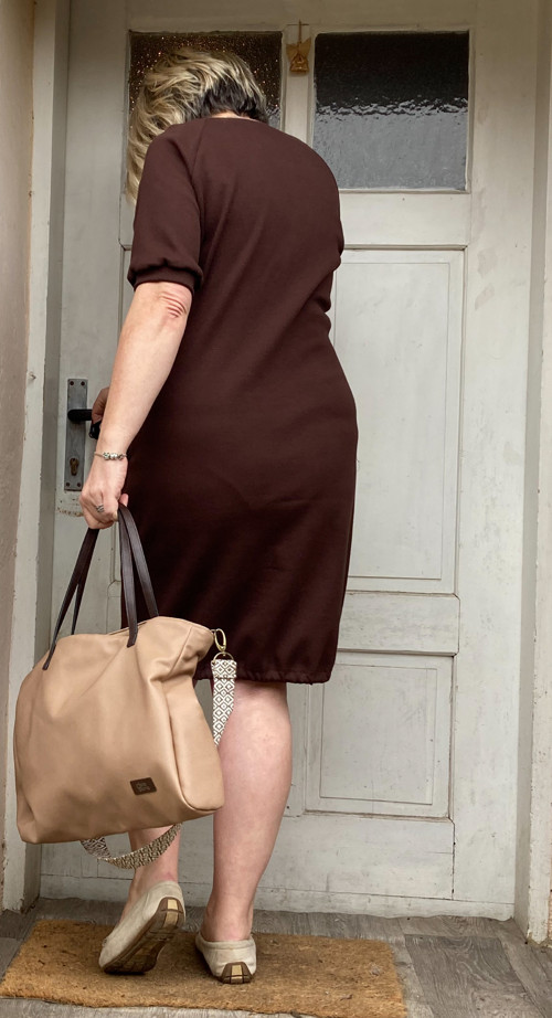 Šaty čokoládově hnědé — foto 3