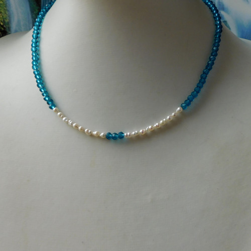 Náhrdelník - modrozelený spinel, perličky — foto 2
