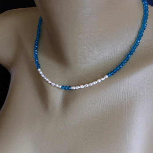 Náhrdelník - modrozelený spinel, perličky — foto 5
