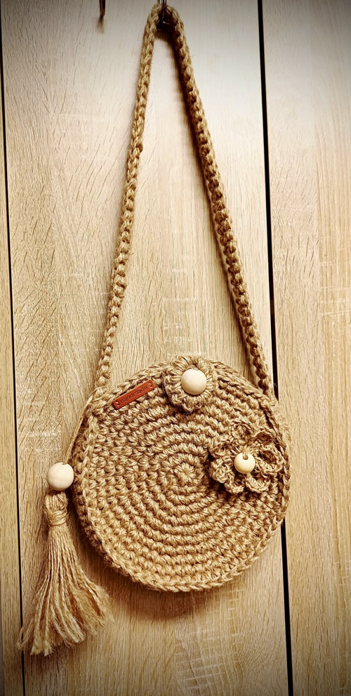 Kulatá háčkovaná kabelka pro holčičku v boho stylu — foto 5