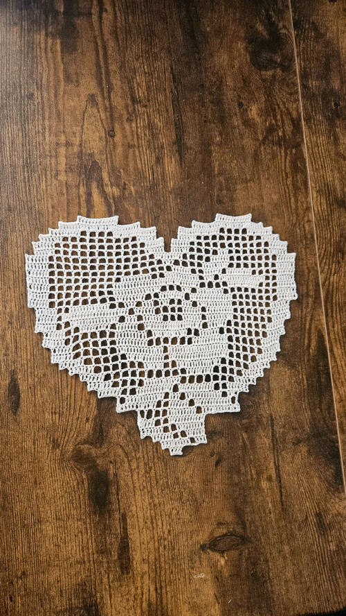 Háčkované srdce, 23x26 cm — foto 3