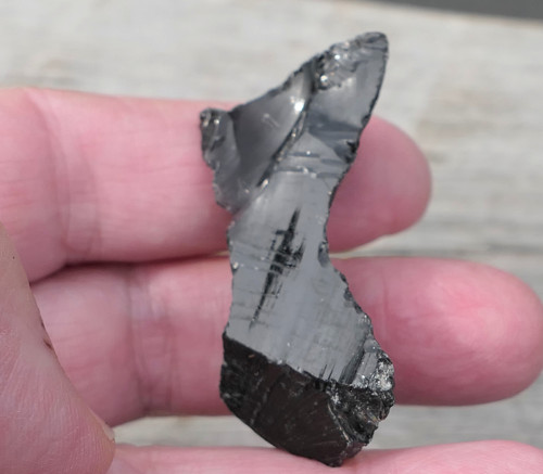 Surový obsidián černý V3713 — foto 4
