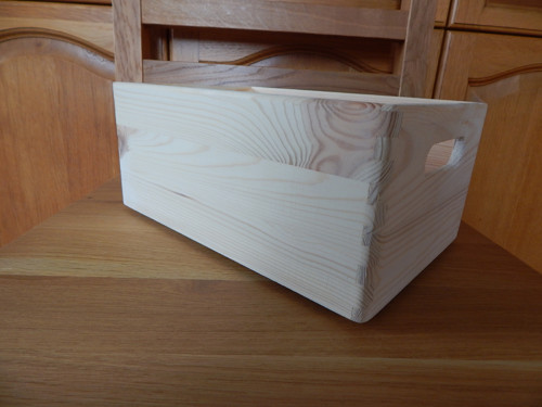 Dřevěný box s otvory — foto 2