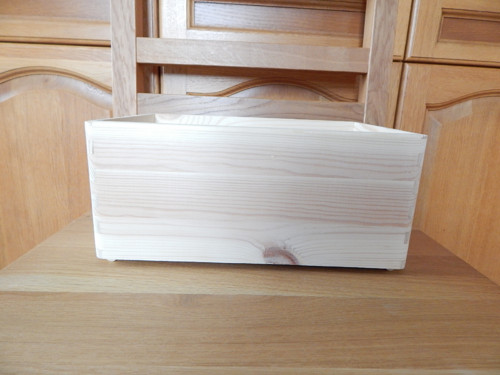 Dřevěný box s otvory — foto 4