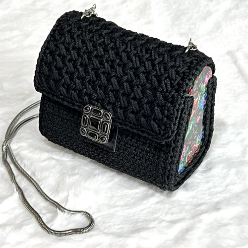 Háčkovaná kabelka/ Crossbody 'BELLA' /černá — foto 3