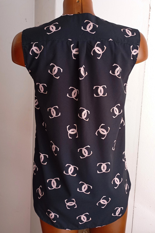 Blůzka černá s monogramem CC — foto 2