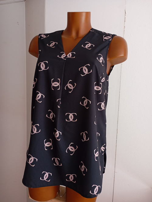 Blůzka černá s monogramem CC — foto 5