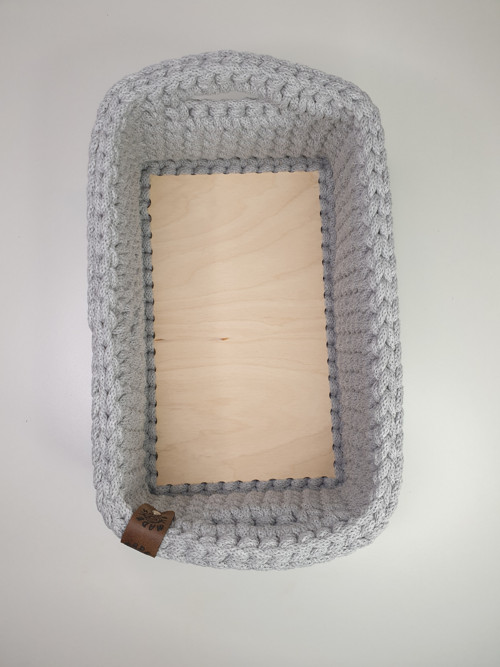 Háčkovaný úložný košík světle šedý 25 × 15 cm — foto 2
