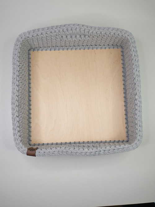 Háčkovaný úložný košík světle šedý 31 × 31 cm — foto 3