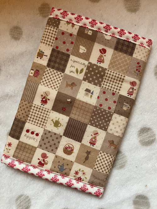HÁČKOVNÍK " Patchwork " na knoflík — foto 6