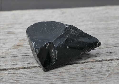 Surový obsidián černý V3752 — foto 3