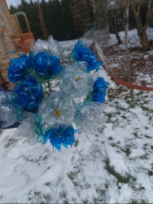 Květy z PET lahví — foto 3