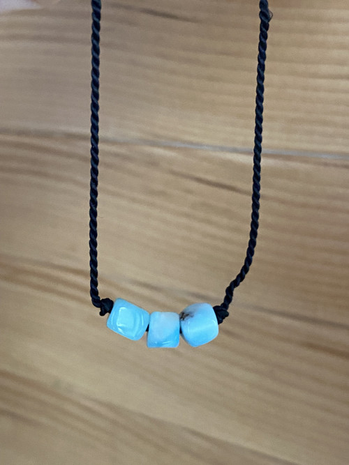 Náramek larimar a hedvábí — foto 4