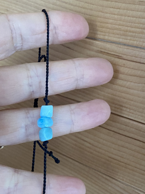 Náramek larimar a hedvábí — foto 6