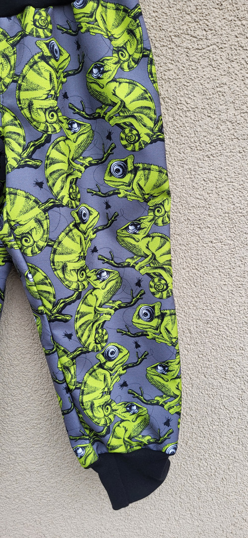 Chameleóní nezateplené softshellky 92-98 — foto 2