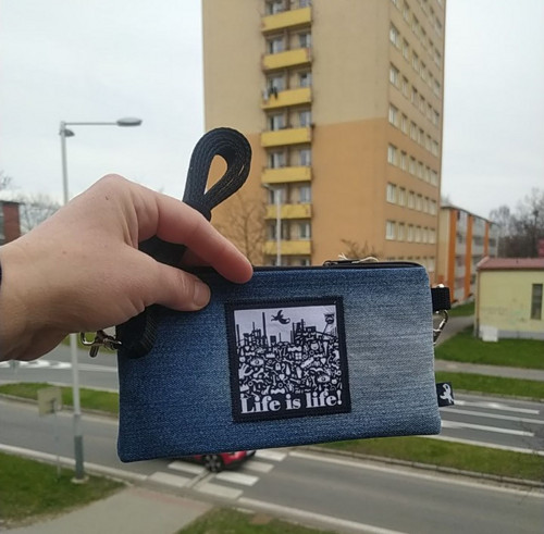 Kapsa na mobil — foto 2