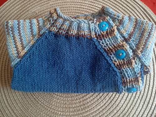 Newborn svetřík pro chlapečka — foto 3