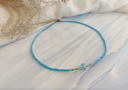 Korálkový náhrdelník Aqua — foto 2