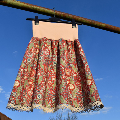 Sukně "Morris a tulipány" — foto 2