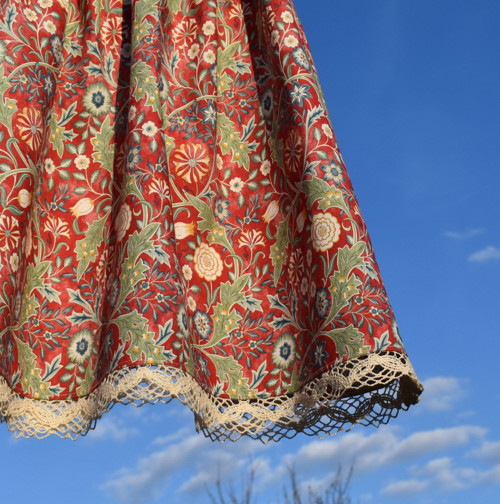 Sukně "Morris a tulipány" — foto 3
