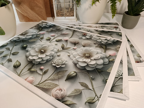Prostírání s jiřinkami — foto 2
