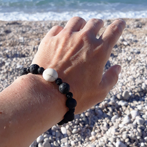 Oblázkový náramek Pebble Lava bubbles — foto 3