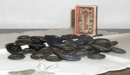 55x KNOFLÍKY — foto 3