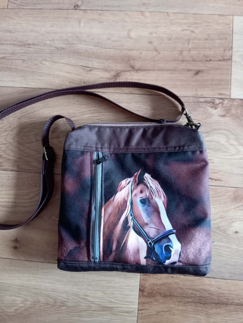 Crossbody s koněm — foto 2