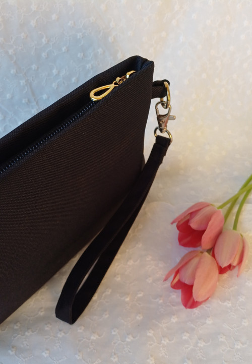 Černé psaníčko Elegantní — foto 2