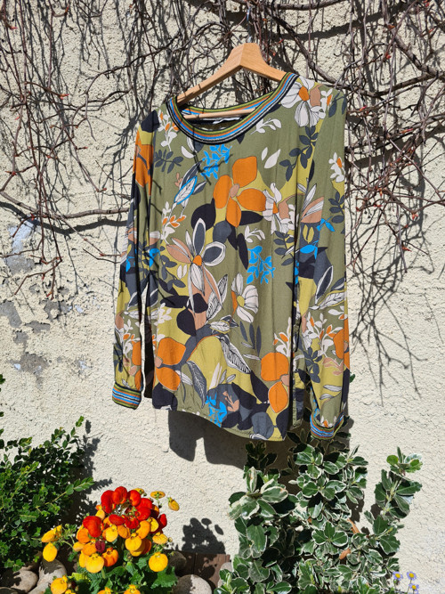 Barevné jaro, halenka XL — foto 2