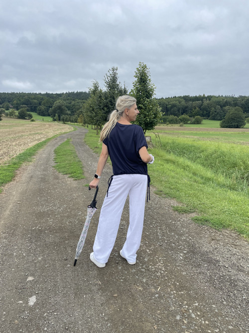 Tmavomodré triko/halenka — foto 6