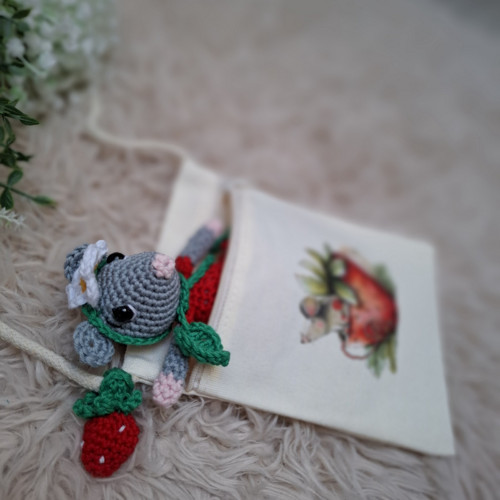 Ludmilka s výbavičkou a taškou — foto 6