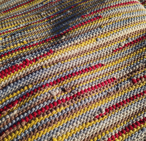 Tkaný koberec 106 x79 cm — foto 3