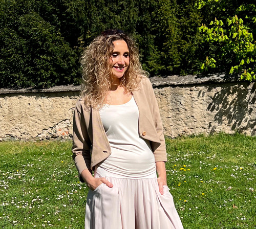 Kardigan krátký béžový — foto 3