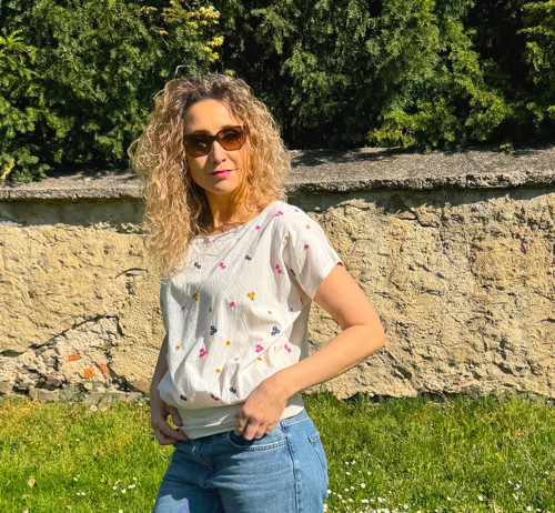 Volný top s pasem kvítek — foto 3