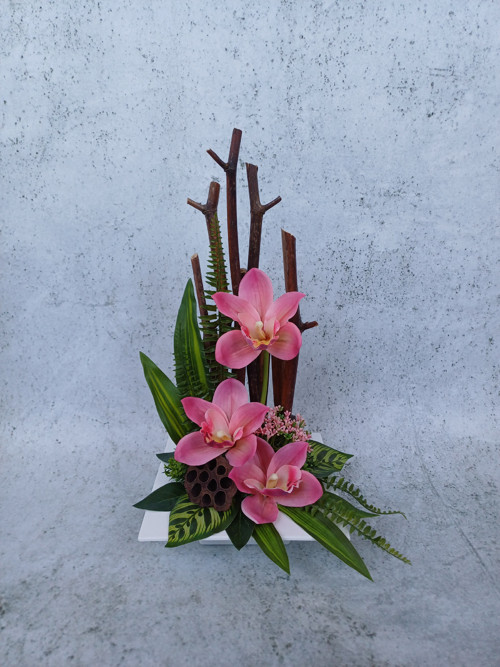 Ikebana s orchidejemi do růžova — foto 4