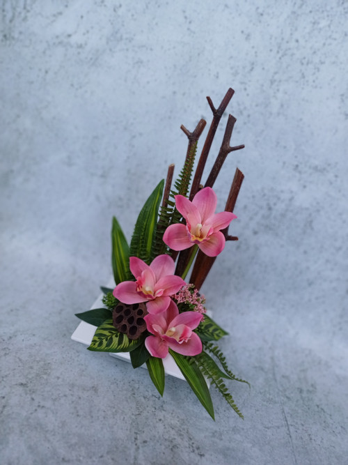 Ikebana s orchidejemi do růžova — foto 6