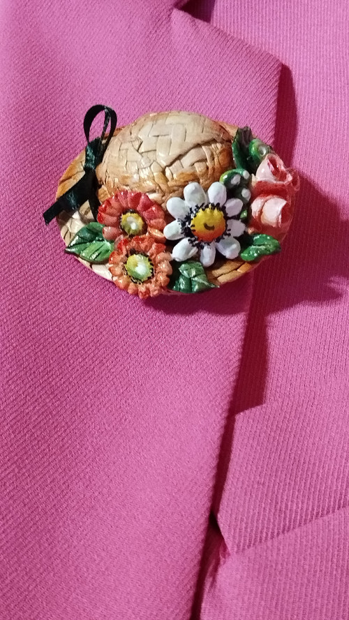 Klobouček - brož — foto 5