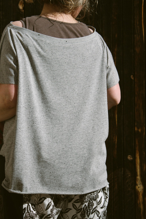 Triko ............ L - XL — foto 4