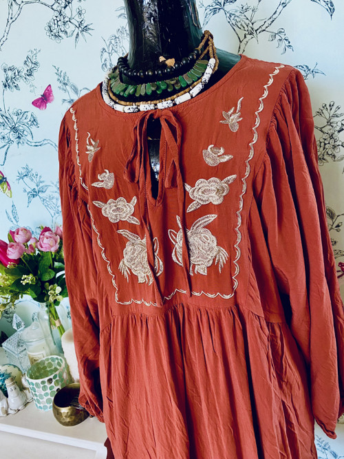 Tunika šaty boho ve skořici — foto 2