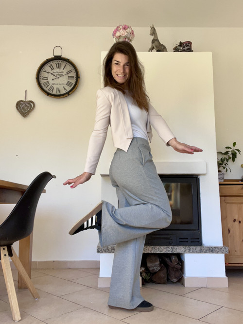 Krátké elegantní sako — foto 4