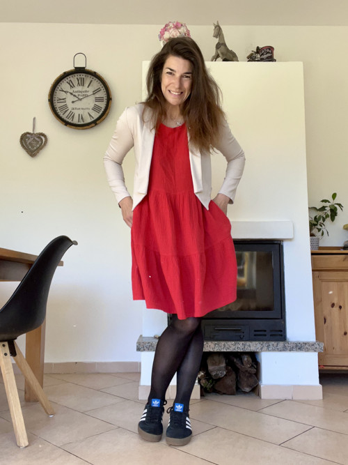 Krátké elegantní sako — foto 3