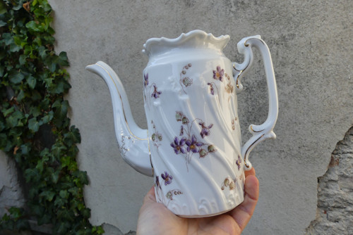Fialky... porcelánová konvice — foto 2