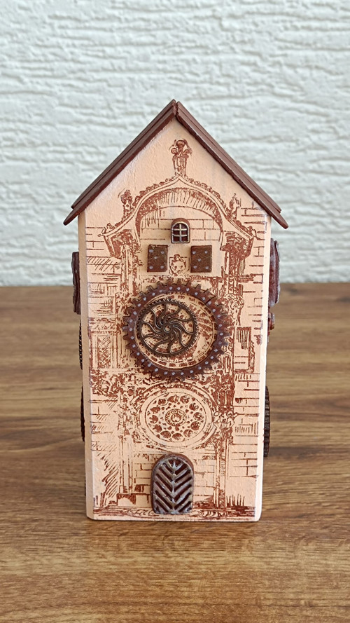 Dřevěný domeček orloj – dekorace — foto 2